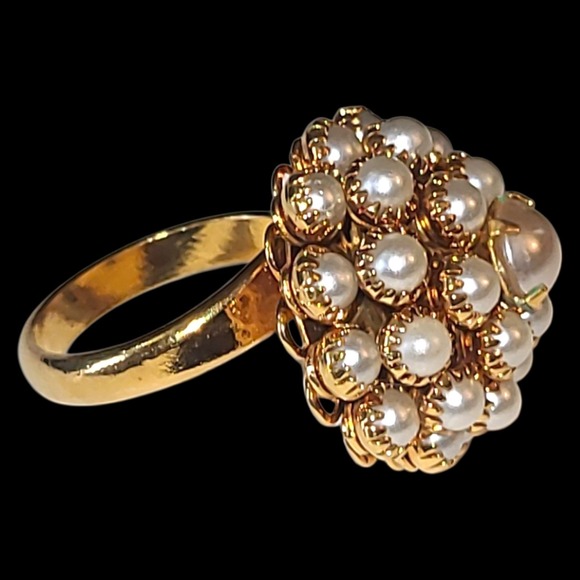 Vintage Judy Lee Faux Pearl Cluster Cocktail Ring Gold Tone Adjustable - Picture 2 of 5